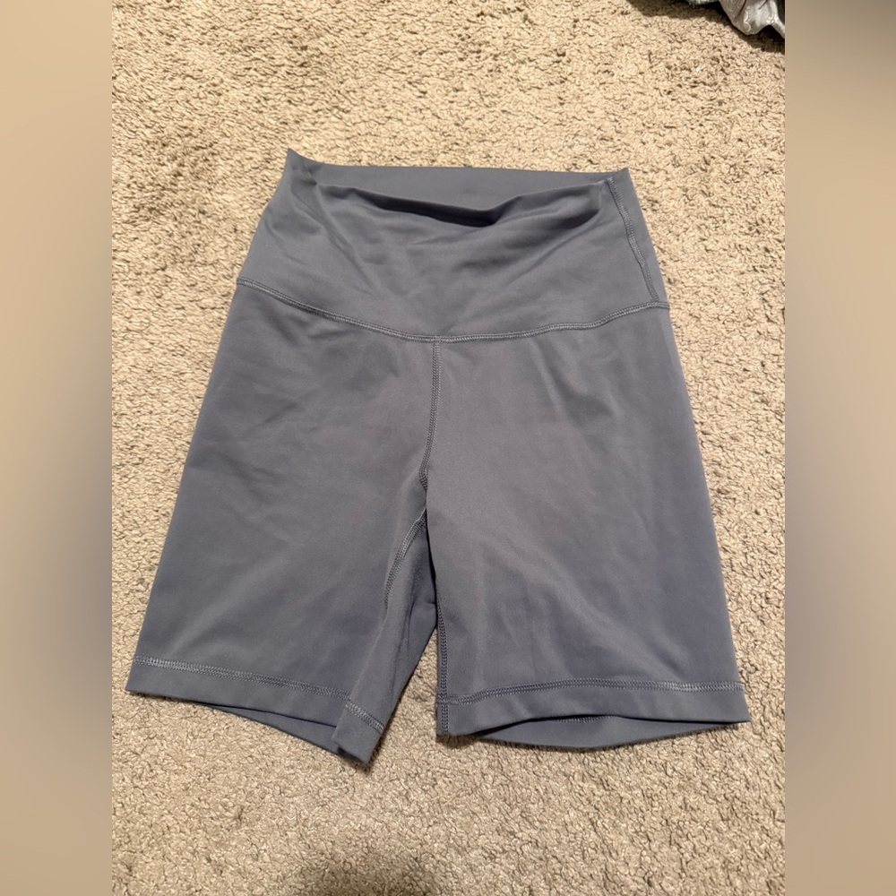 Gray yogalicous 7” Women's biker Shorts